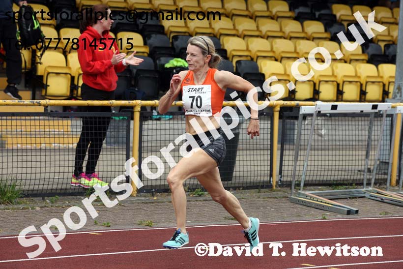 Womens 400 metres 2019 NEMA Track and Field Champs, Monkton. Photo:  David T. Hewitson/Sports for All Pics